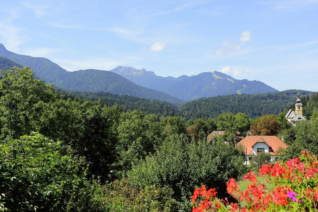 Hotel Al Sole Fusine in Valromana Exterior foto