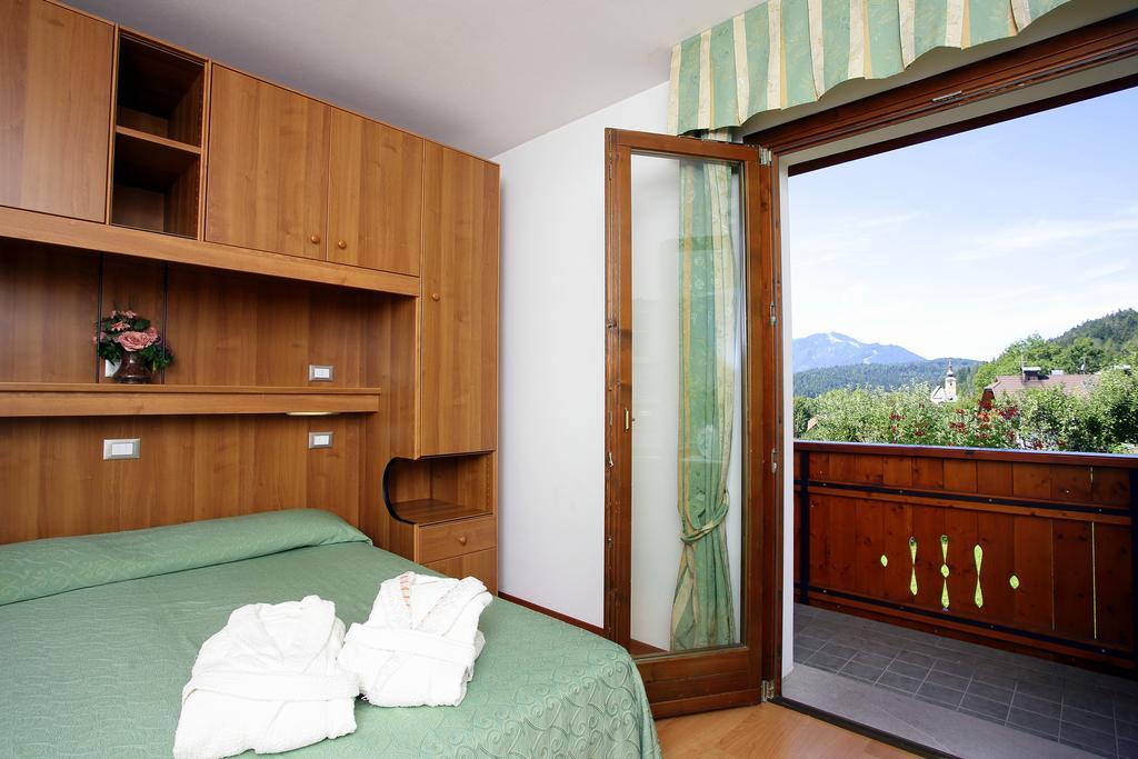 Hotel Al Sole Fusine in Valromana Exterior foto