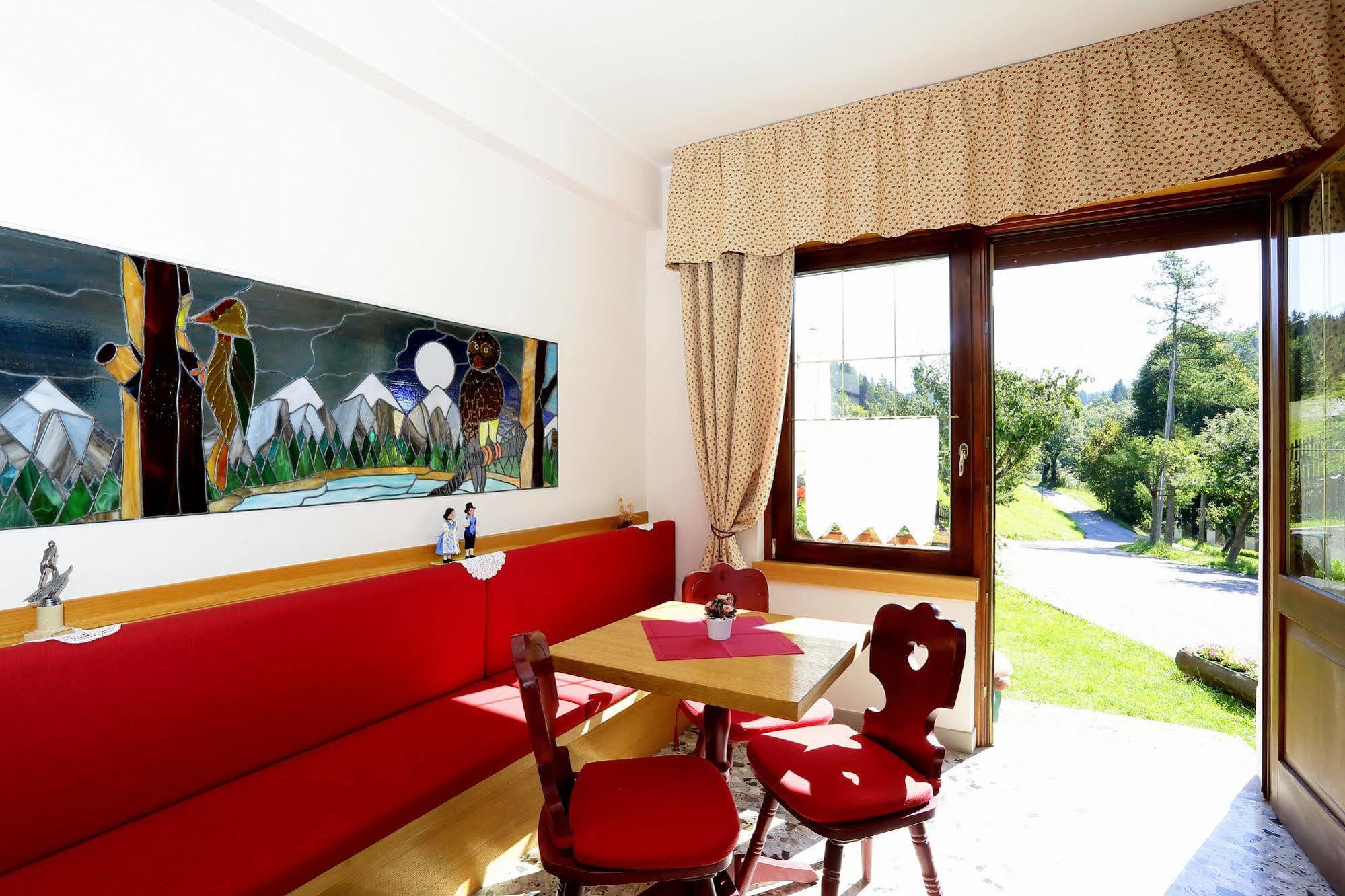 Hotel Al Sole Fusine in Valromana Exterior foto